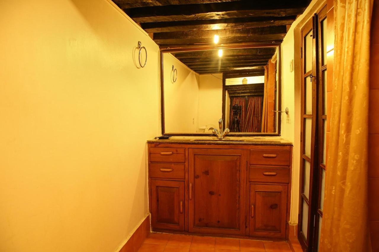 Newa Chen Historic House Unesco Lalitpur Exteriör bild